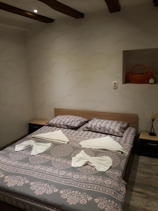 Popovi Koshari Guest House Dolno Panicherevo エクステリア 写真
