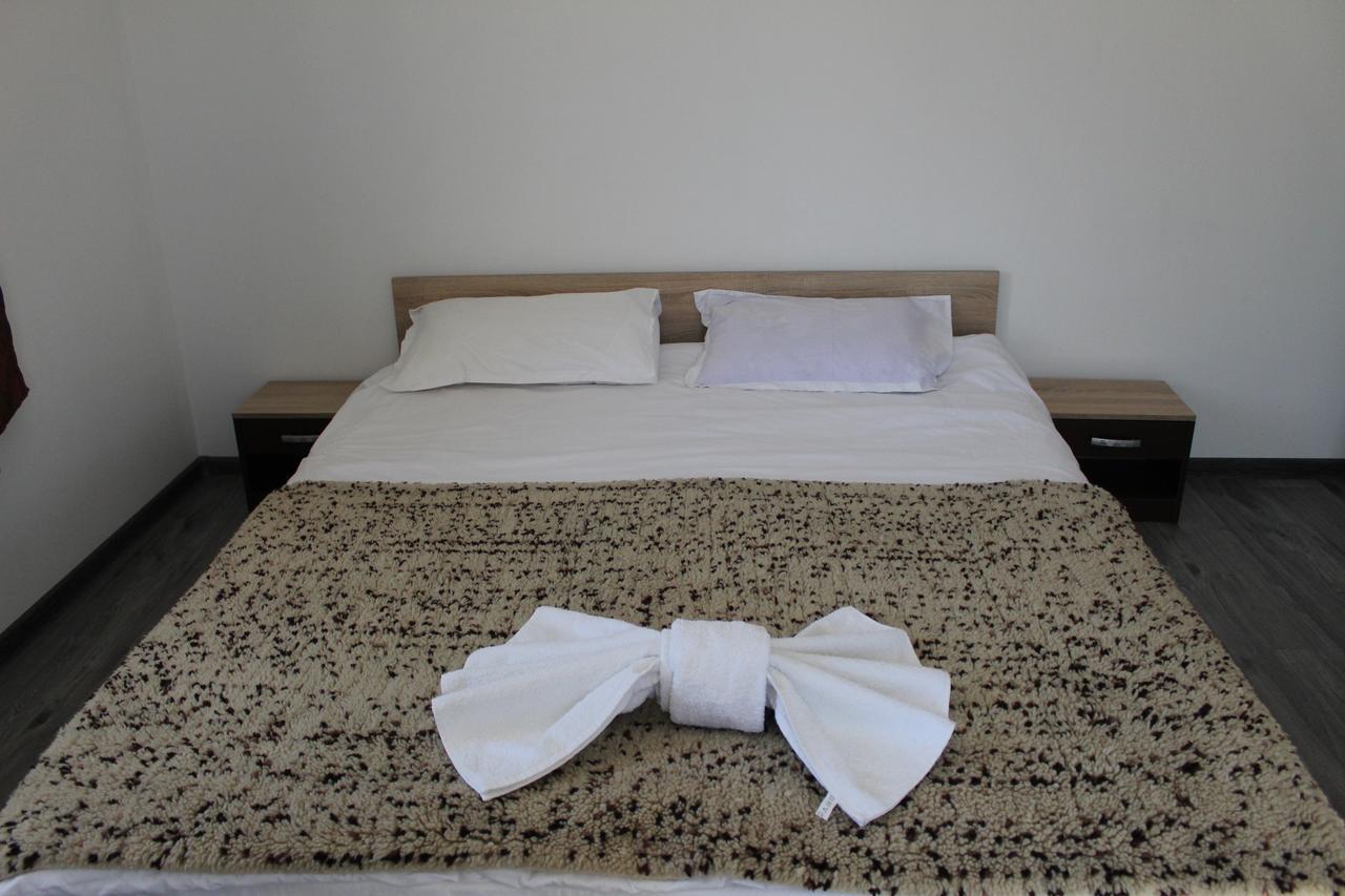 Popovi Koshari Guest House Dolno Panicherevo エクステリア 写真