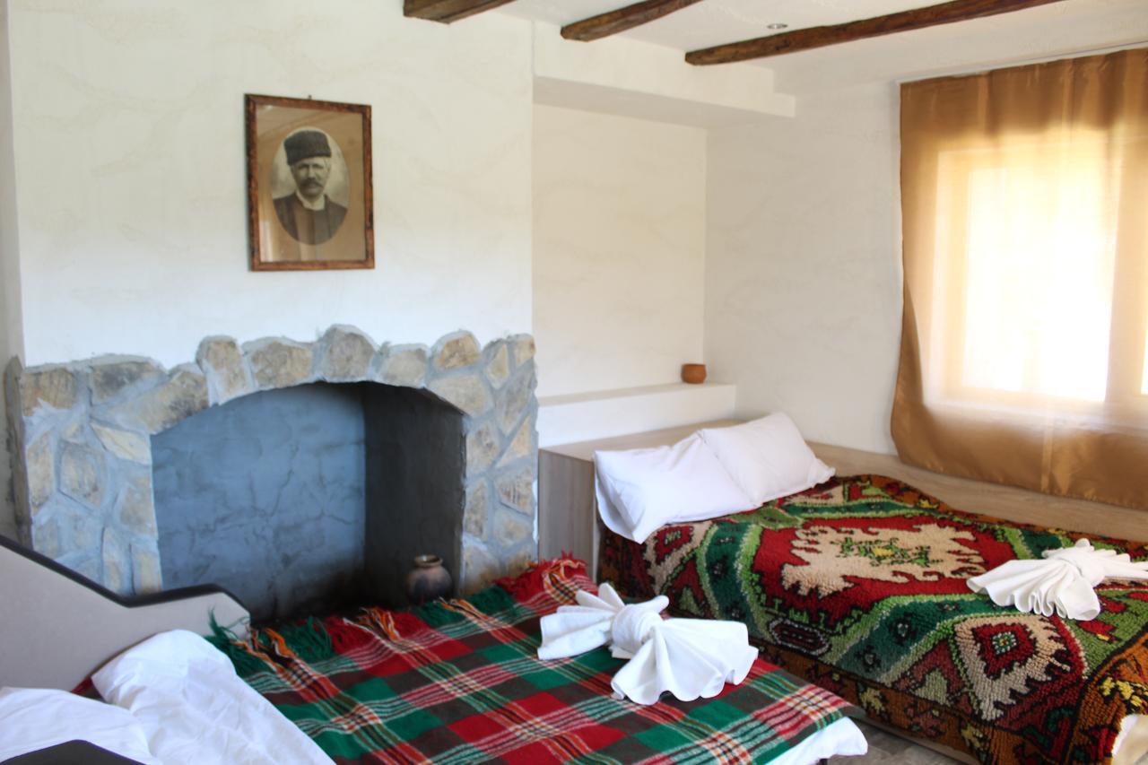 Popovi Koshari Guest House Dolno Panicherevo エクステリア 写真
